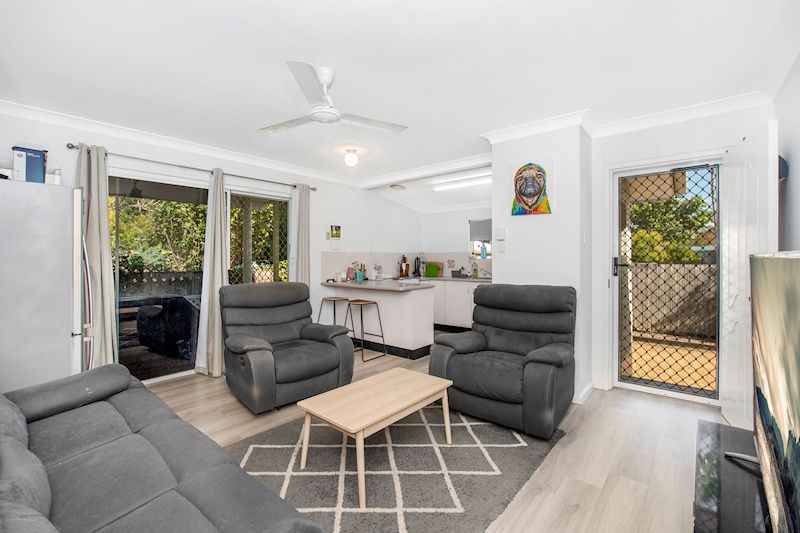 52 Brooks Street, Railway Estate QLD 4810, Image 2