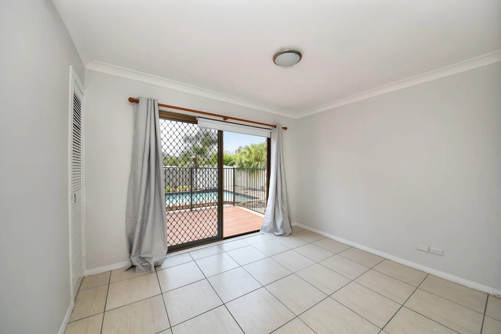 Additional image 7 of 19 Alec Avenue, Mermaid Waters QLD 4218