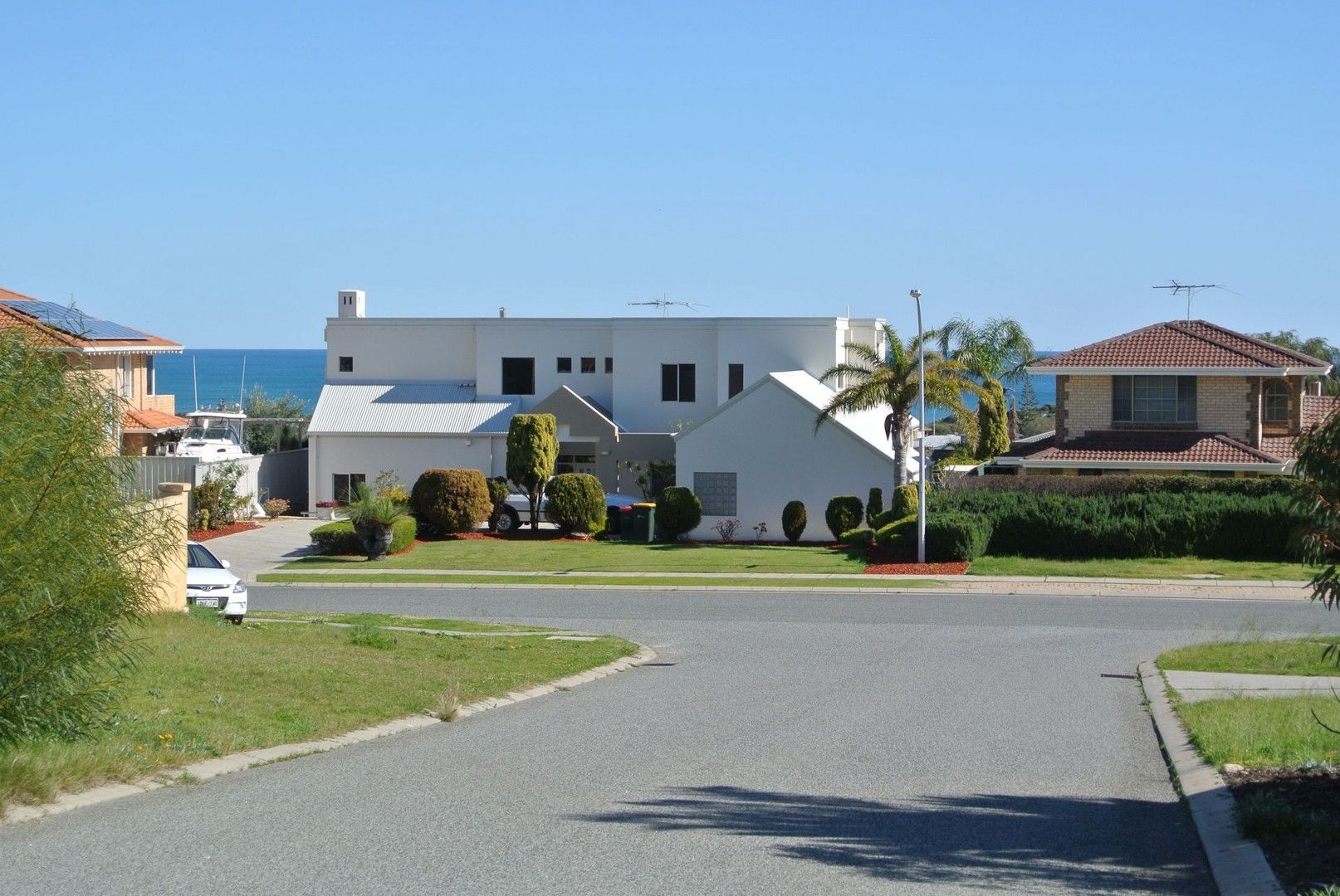 27 Tiller Road, Ocean Reef WA 6027 Domain