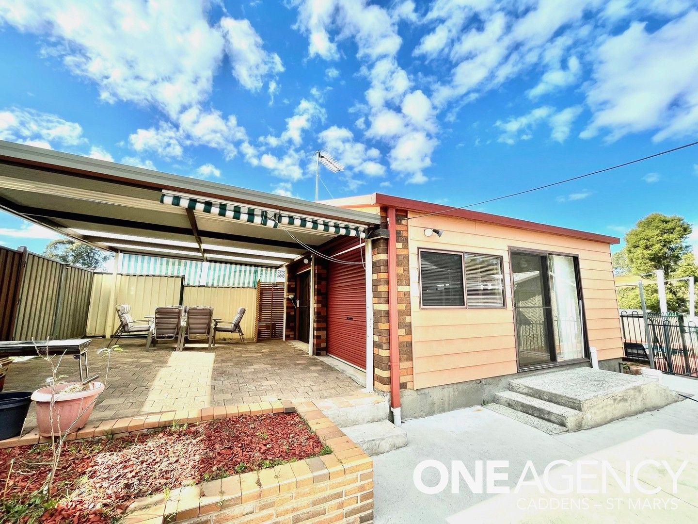 1 bedrooms Apartment / Unit / Flat in 1a Plover Close ST CLAIR NSW, 2759