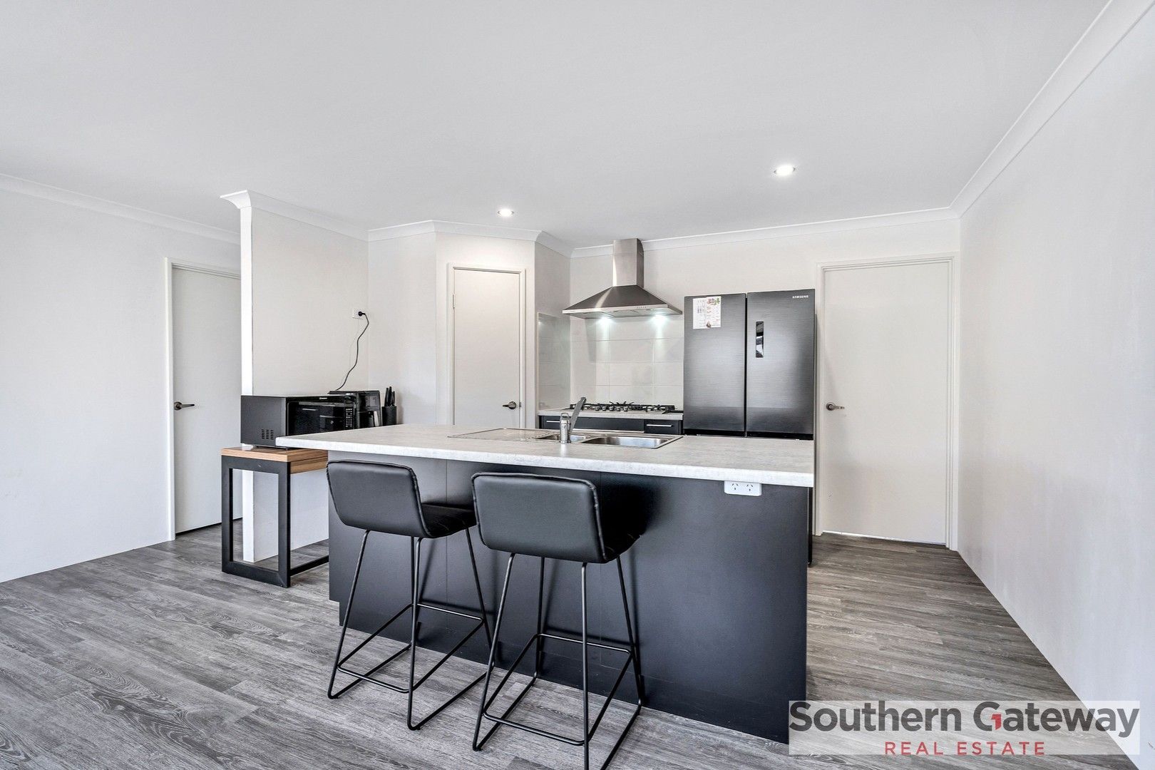 3 bedrooms House in 16 Bylong Street WELLARD WA, 6170