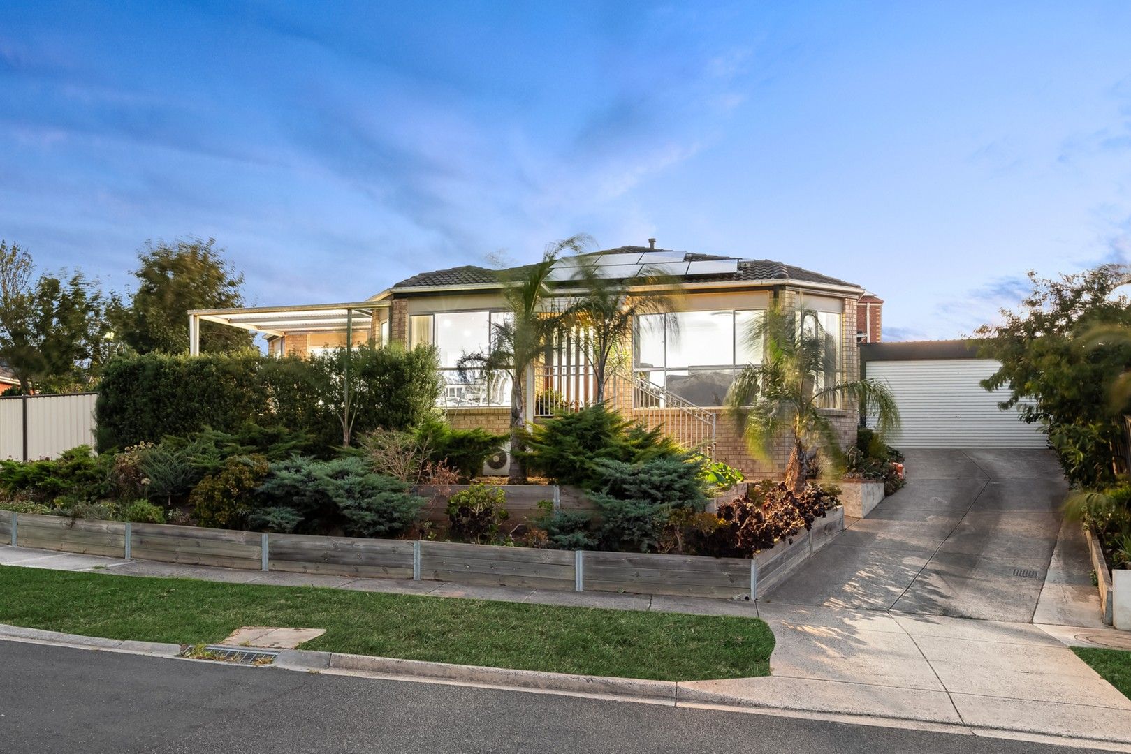 6 Burlington Chase, Hampton Park VIC 3976, Image 0