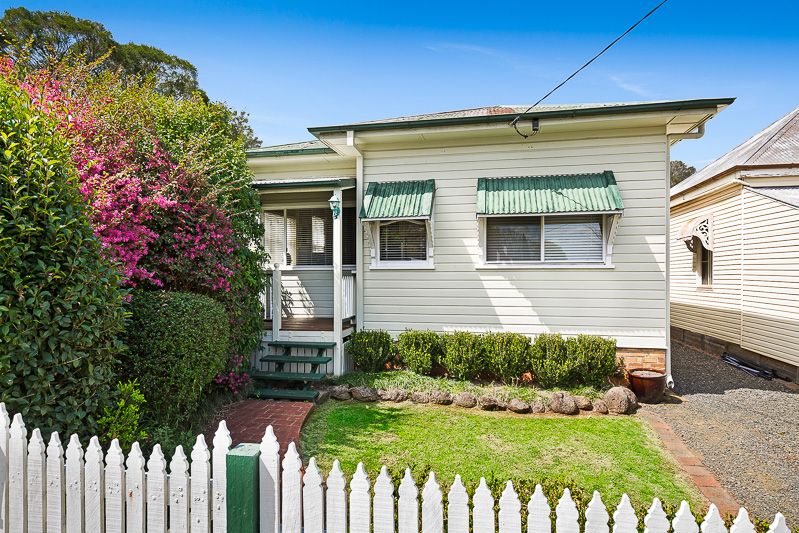 3 bedrooms House in 4 Shipley Street EAST TOOWOOMBA QLD, 4350