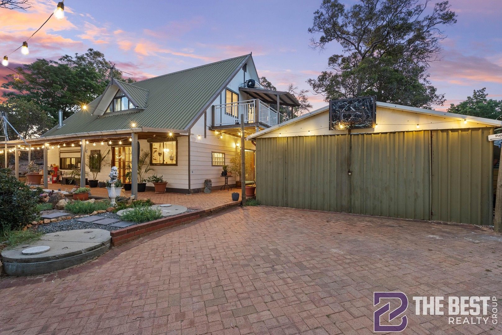 4 bedrooms House in 4 Topaz Court MOUNT RICHON WA, 6112