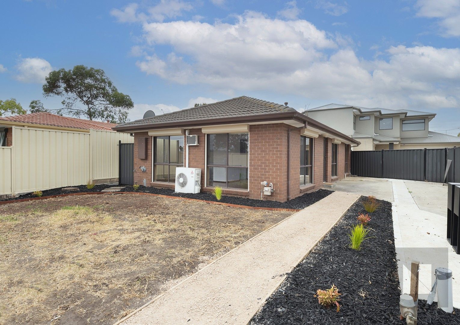 8 Mulwala Garden, St Albans VIC 3021 House For Rent Domain