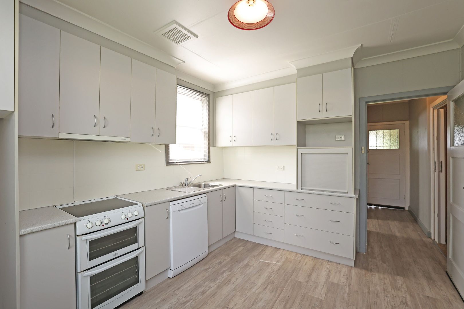 8 Hornsey Park, Mildura VIC 3500 House For Rent 310 Domain