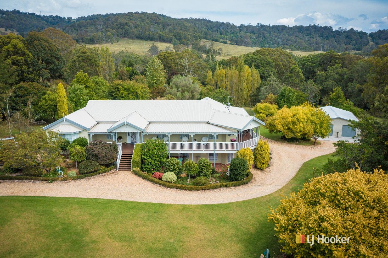 6 bedrooms House in 50 Mountview Close BEGA NSW, 2550