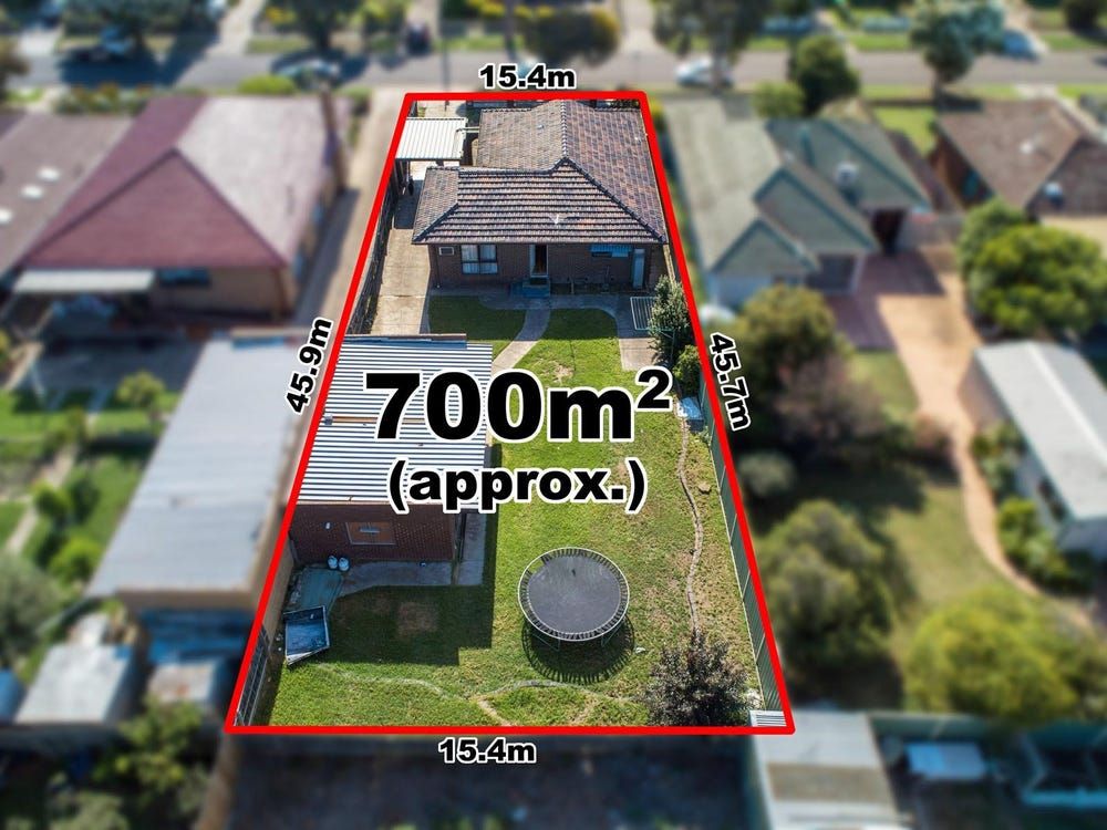 3 bedrooms House in 8A Neimuir Avenue DEER PARK VIC, 3023