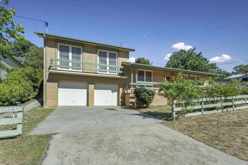 3 bedrooms House in 59 Farnsworth Street CASTLEMAINE VIC, 3450