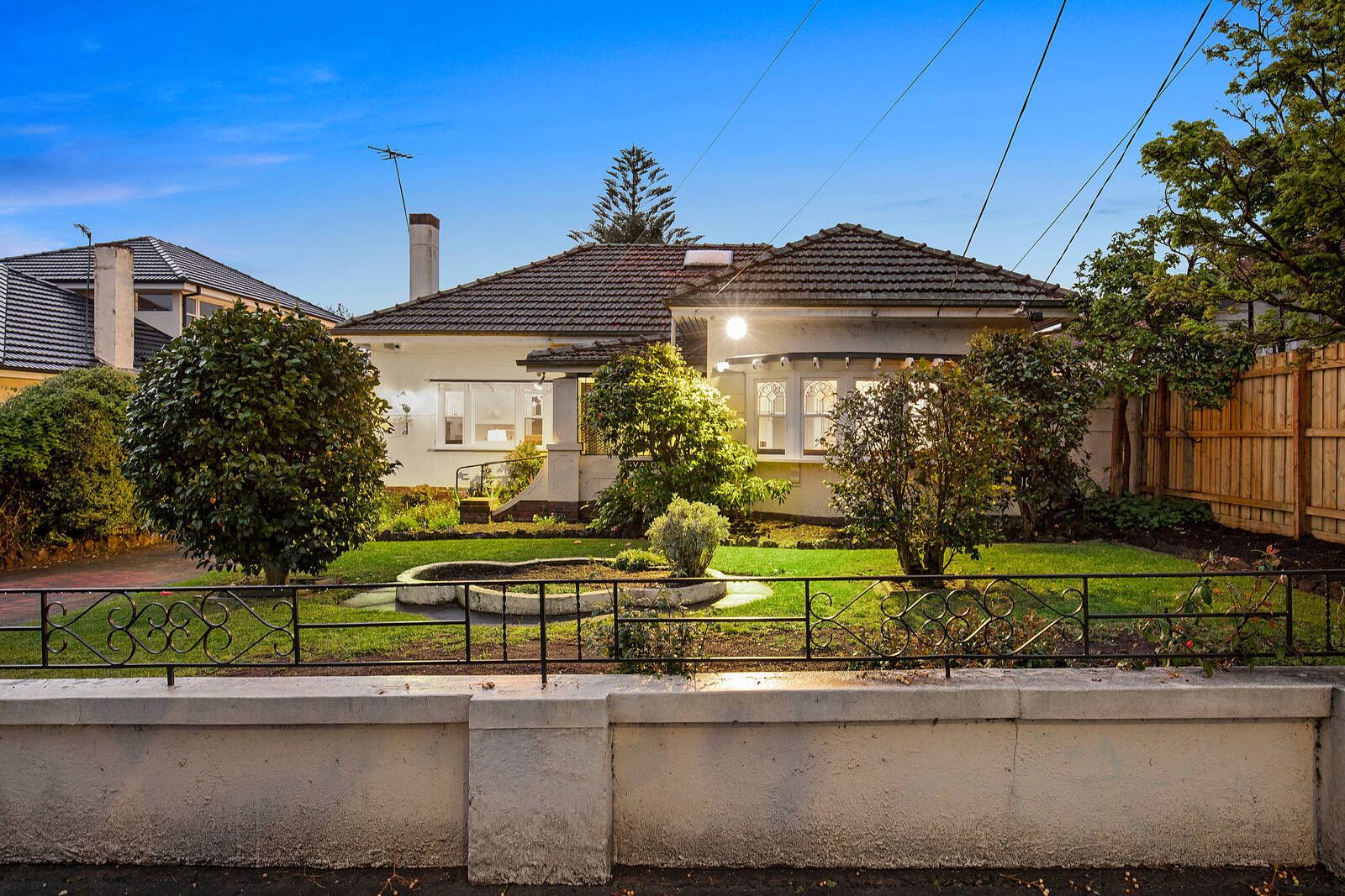 3 bedrooms House in 37 O'Loughlan Street ORMOND VIC, 3204