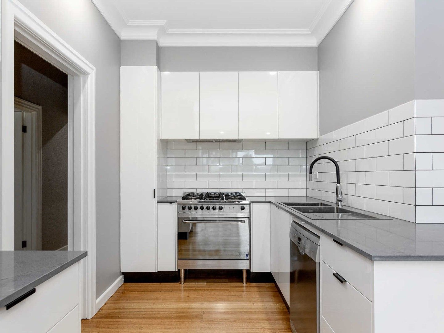 2 bedrooms Apartment / Unit / Flat in 7/143 Napier Street ESSENDON VIC, 3040
