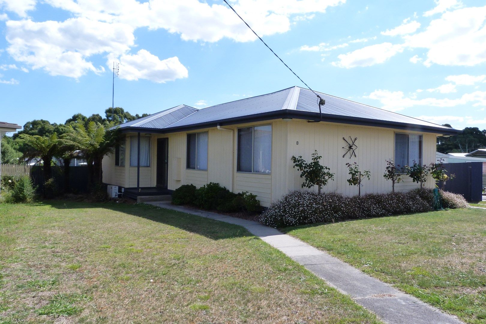 8 Nowra Court, Simpson Property History & Address Research Domain