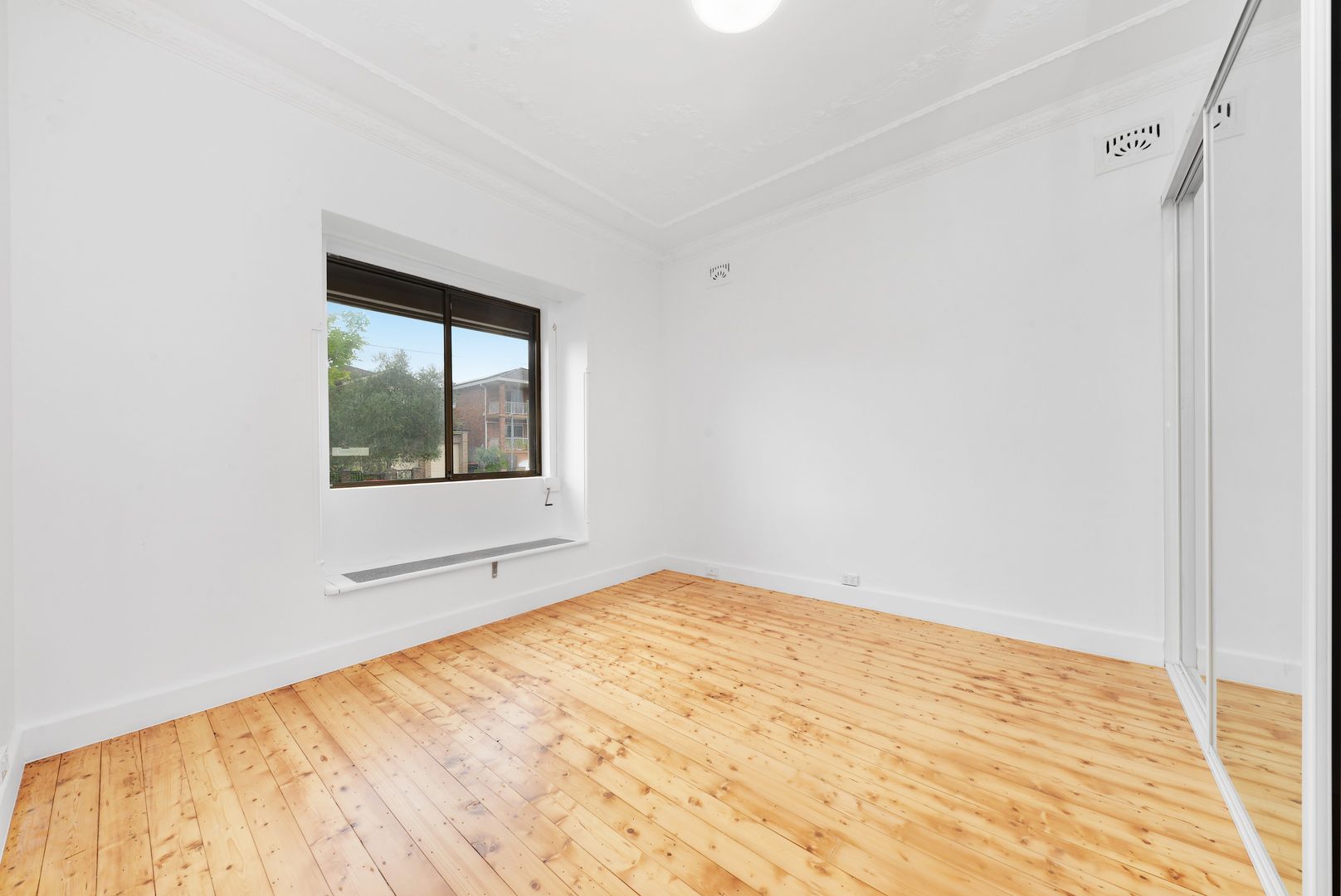 2 Napoleon Street, Rosebery NSW 2018, Image 2