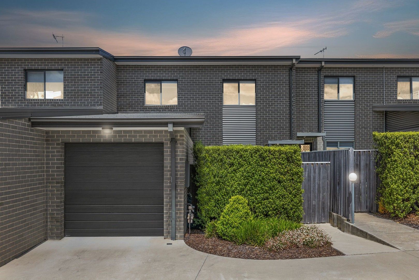 3 bedrooms Townhouse in 15/4 Annie Douglas Street CASEY ACT, 2913