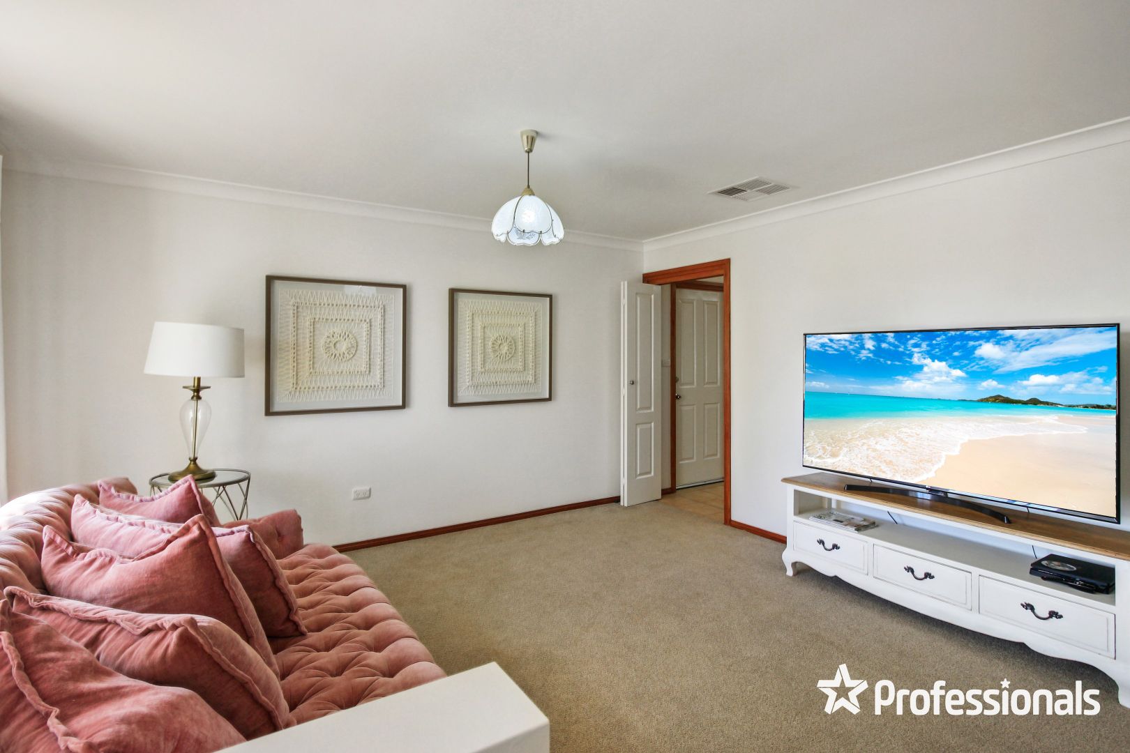 63 Paldi Crescent, Glenfield Park NSW 2650, Image 2