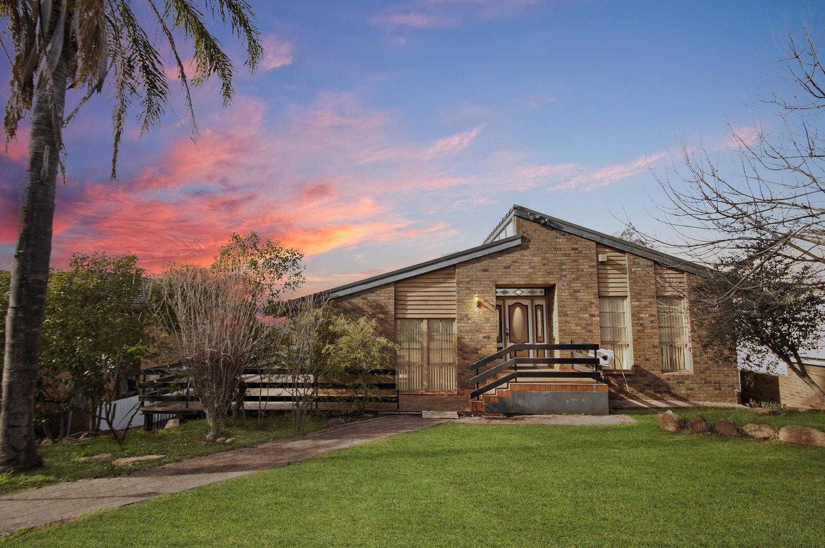 33 Lawford Crescent, Griffith NSW 2680, Image 0
