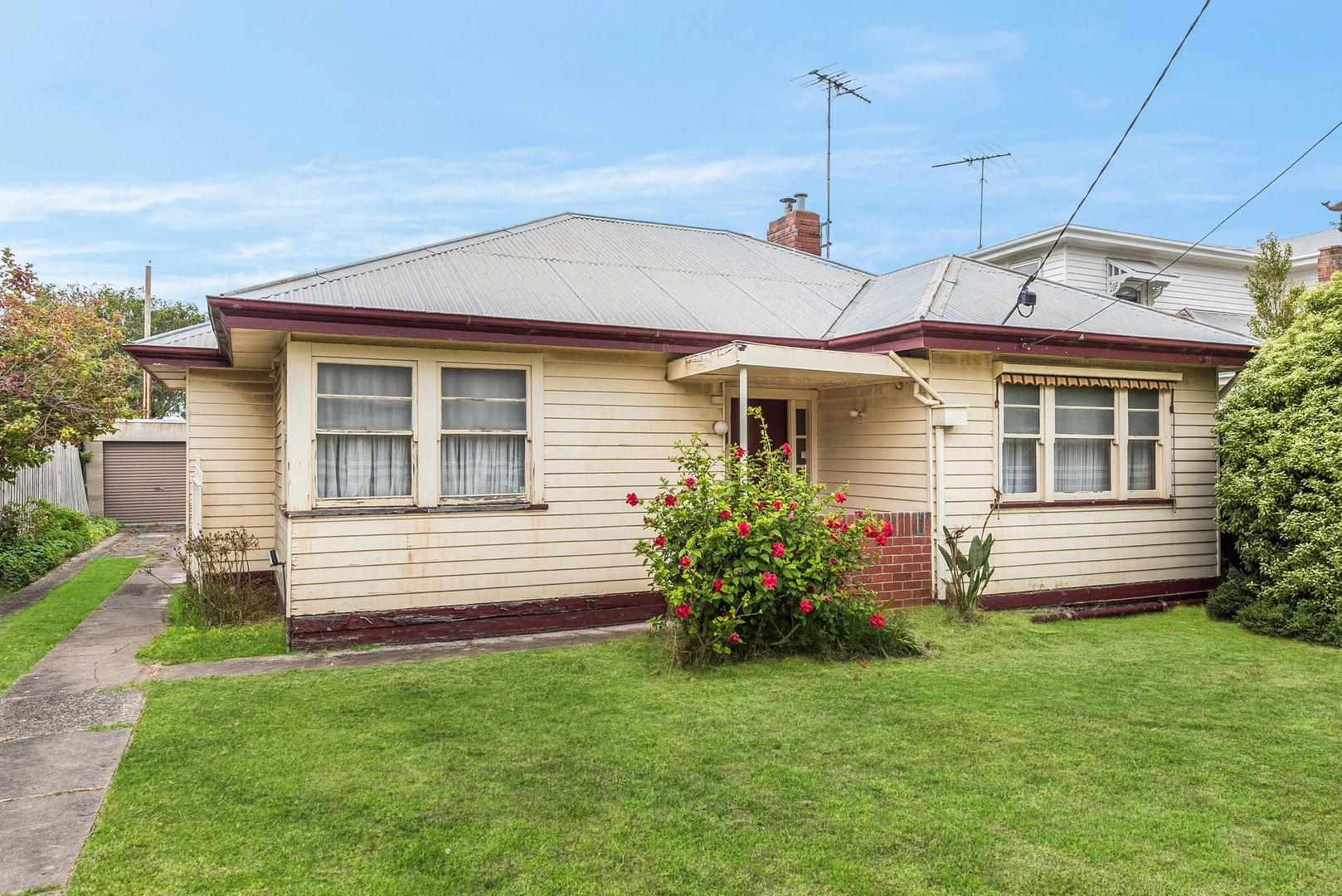 1 Garlick Avenue, Newtown VIC 3220