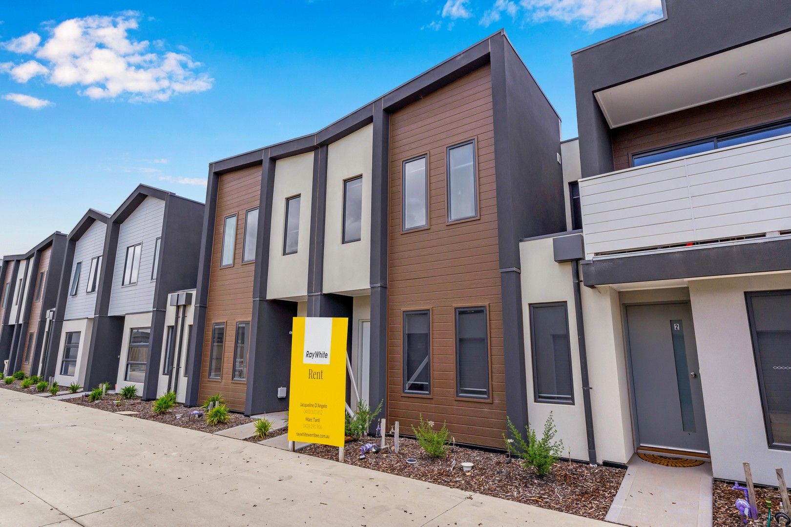 3 bedrooms House in 4 Mayall Crescent WYNDHAM VALE VIC, 3024