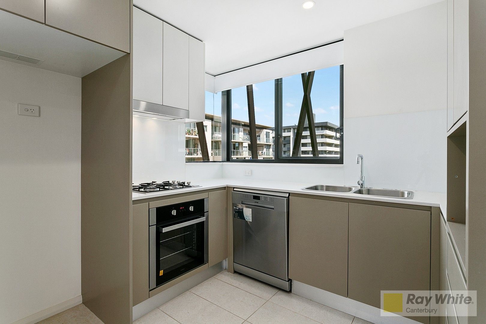2 bedrooms Apartment / Unit / Flat in 302/2A Charles St CANTERBURY NSW, 2193