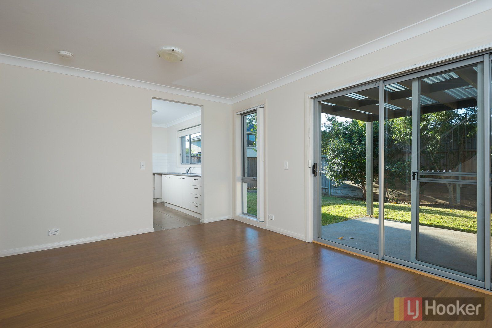 4 Sovereign Circuit, Glenfield NSW 2167, Image 2