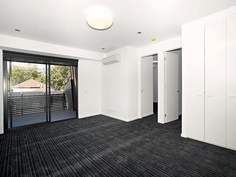 23/17 Robe Street, St Kilda VIC 3182, Image 1