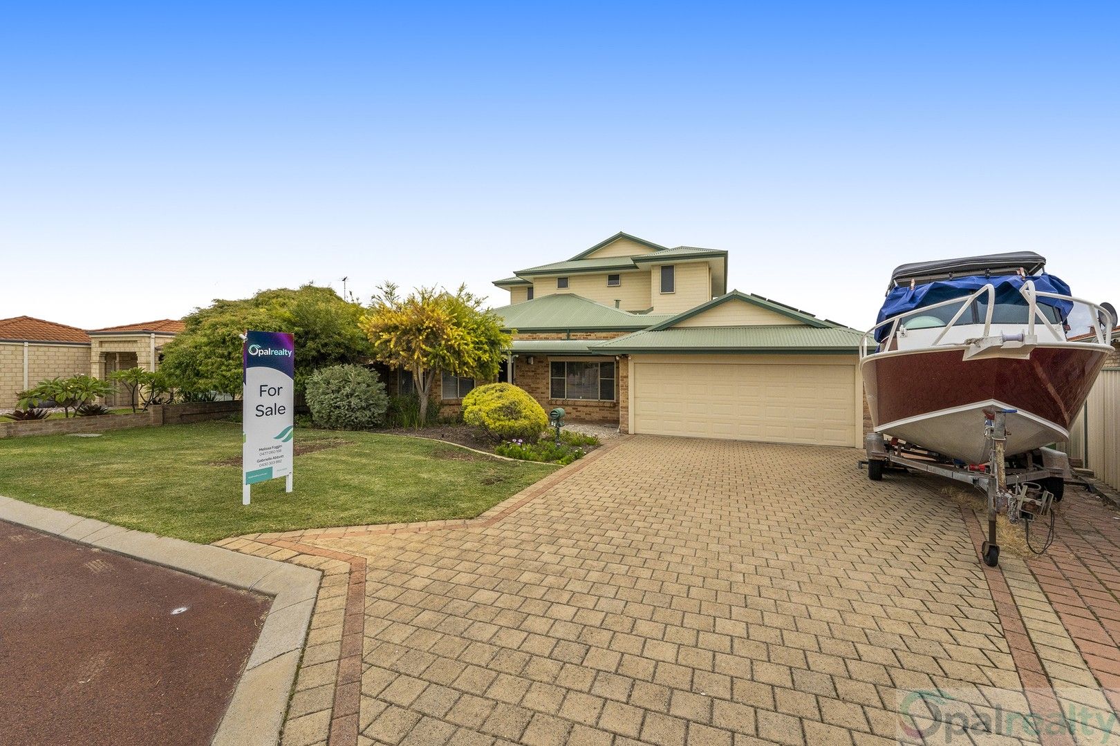 5 bedrooms House in 15 Canouan Loop SECRET HARBOUR WA, 6173