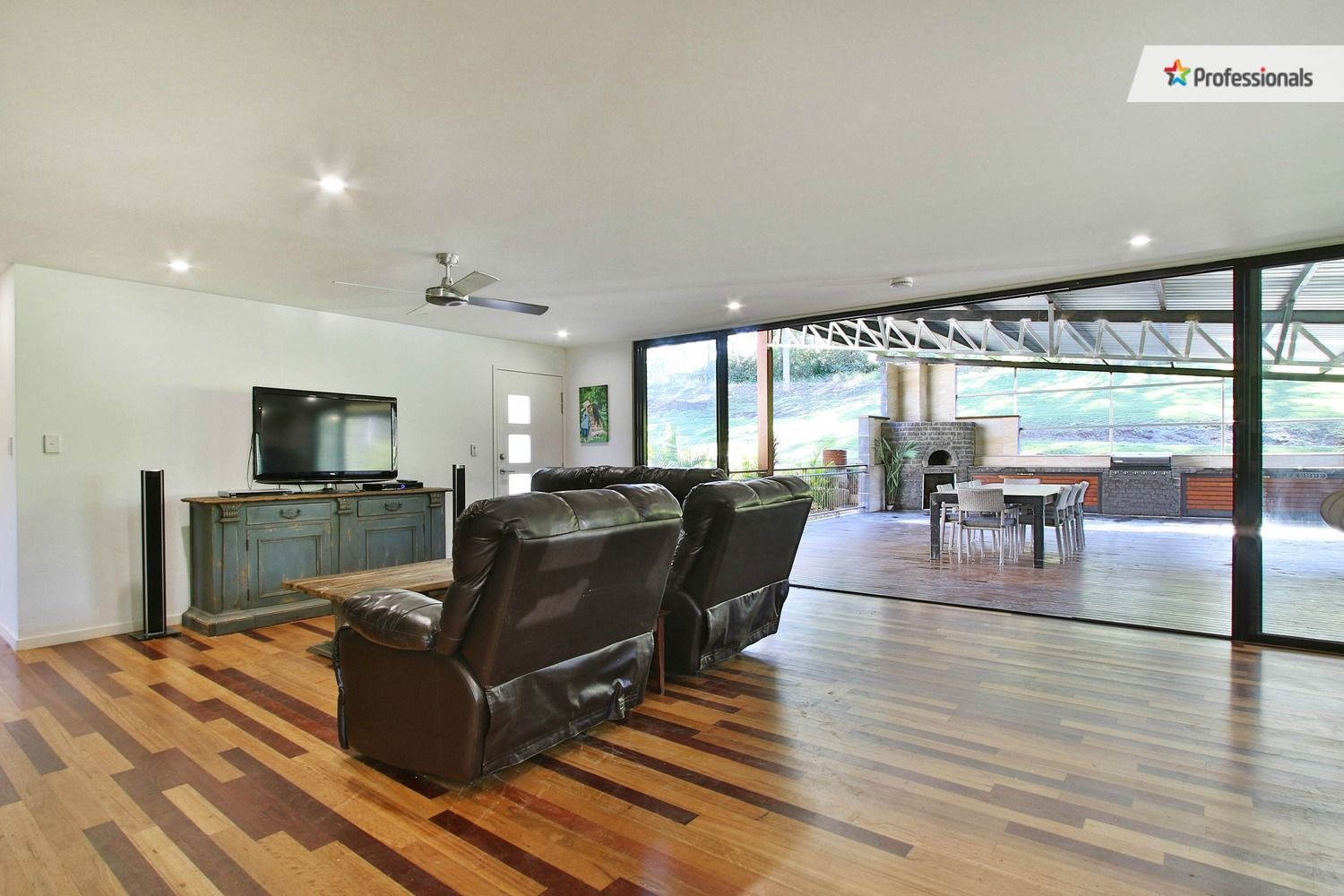 215 Bamboo Drive, Cedar Vale QLD 4285, Image 2