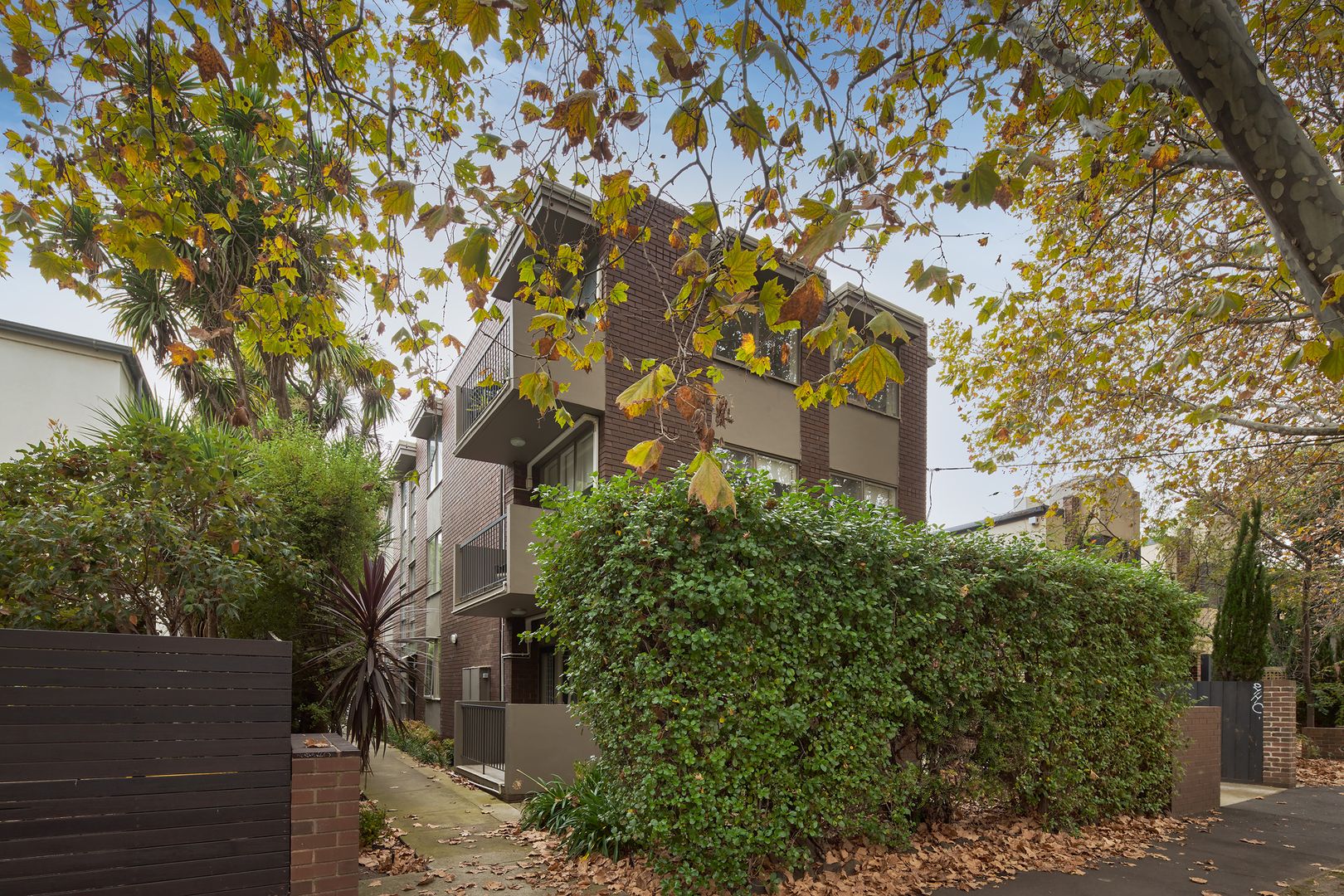 4/11 Broadway , Elwood Property History & Address Research Domain