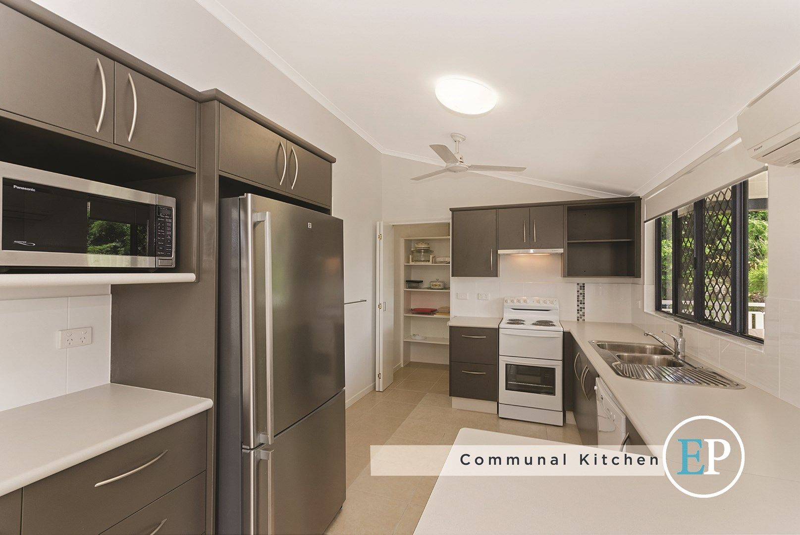 1 bedrooms House in 4 Queens Road RAILWAY ESTATE QLD, 4810
