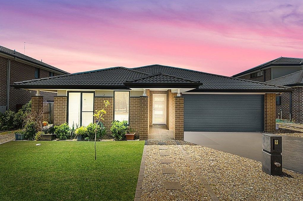 2 bedrooms House in 9A Foxall Rd NORTH KELLYVILLE NSW, 2155