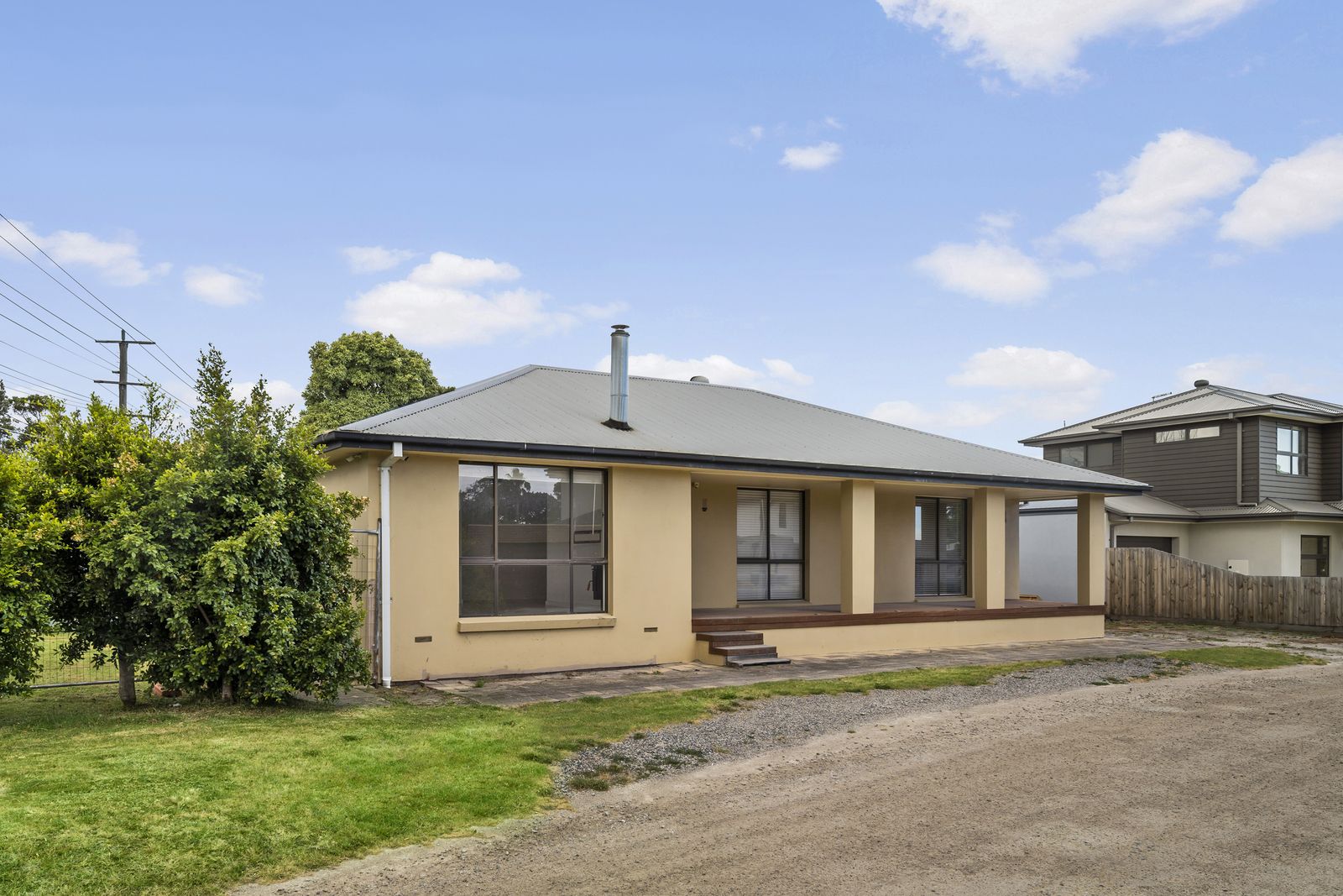 6 bedrooms House in 184 Old Wells Road SEAFORD VIC, 3198