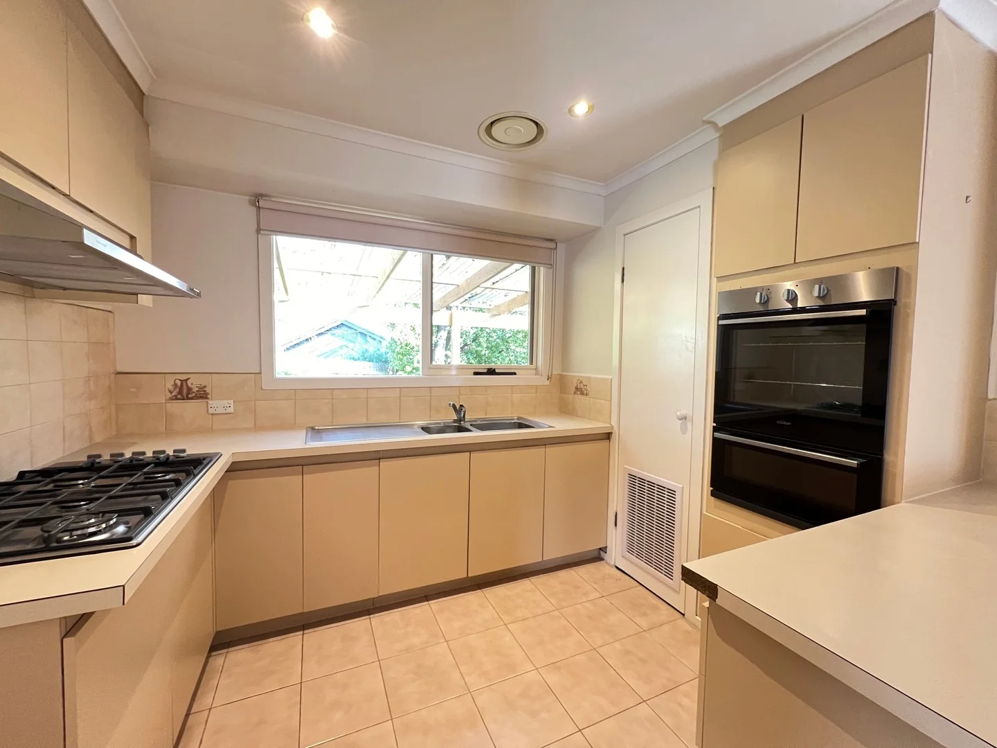 5 Avon Court, Croydon Hills VIC 3136