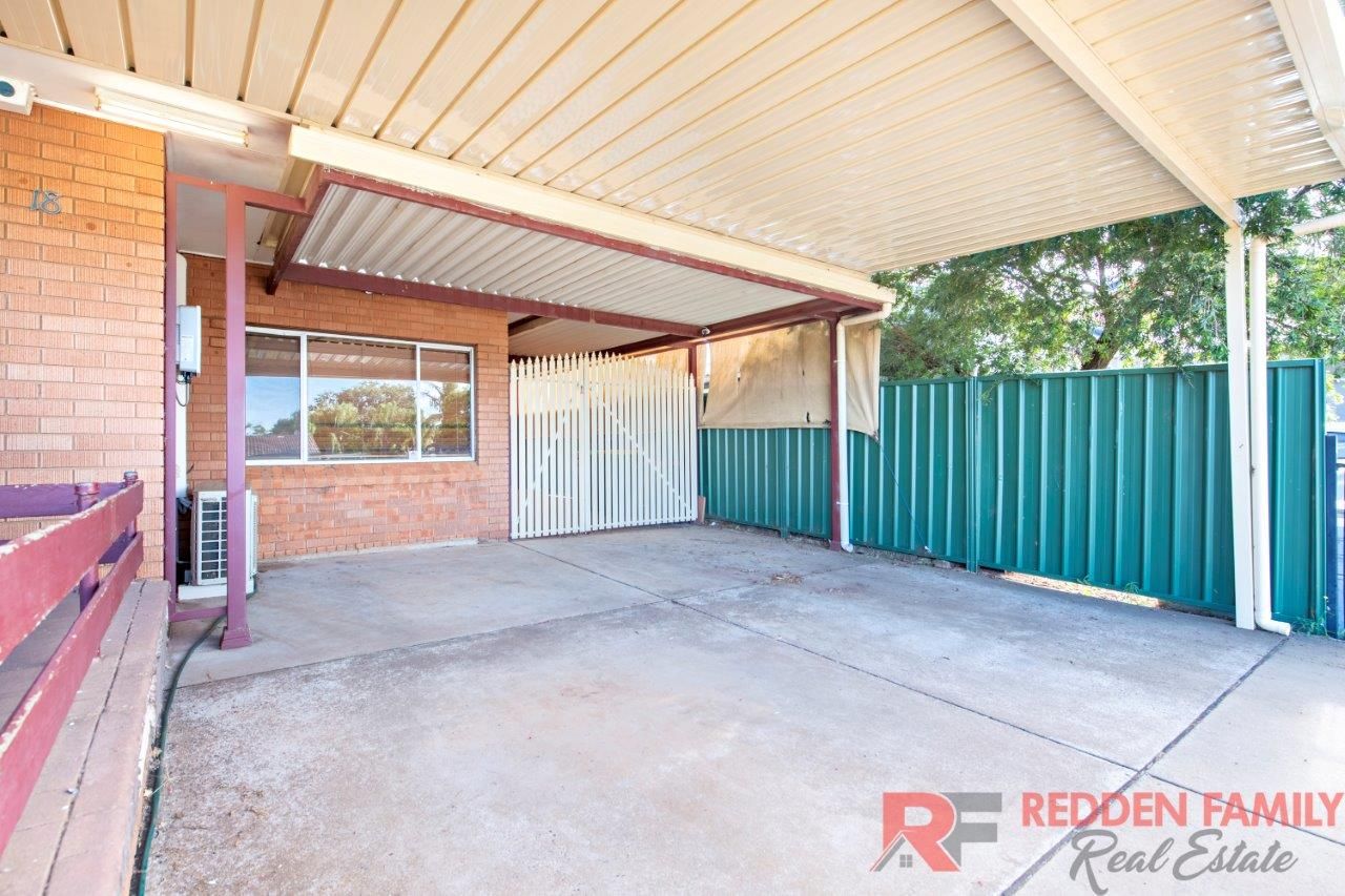 18 Oxley Circle, Dubbo NSW 2830, Image 2