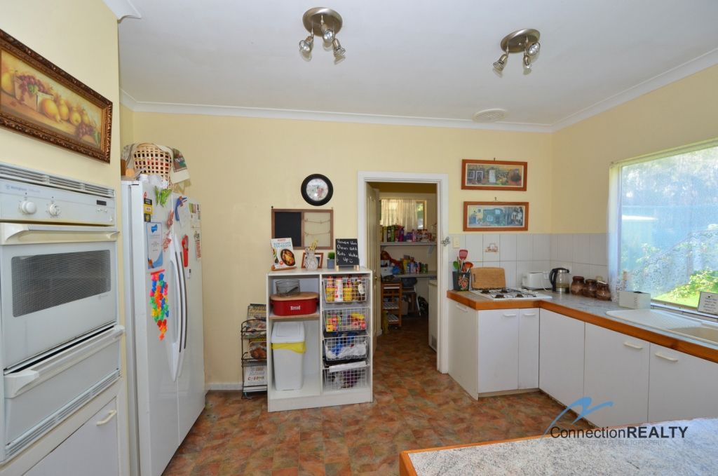 89 Symers Street, Little Grove WA 6330, Image 2