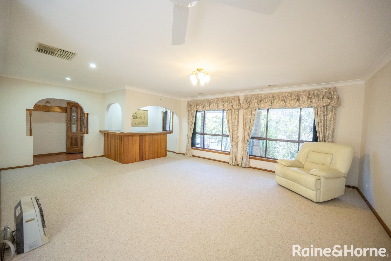 12 Renmark Avenue, Young NSW 2594, Image 1