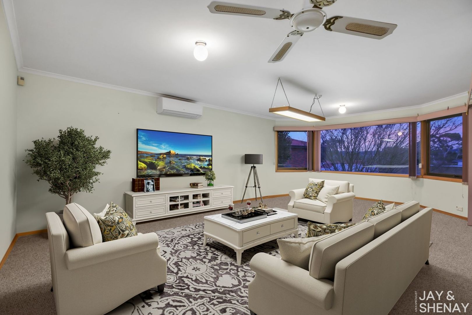 10 Chiswick Court, Endeavour Hills VIC 3802, Image 1