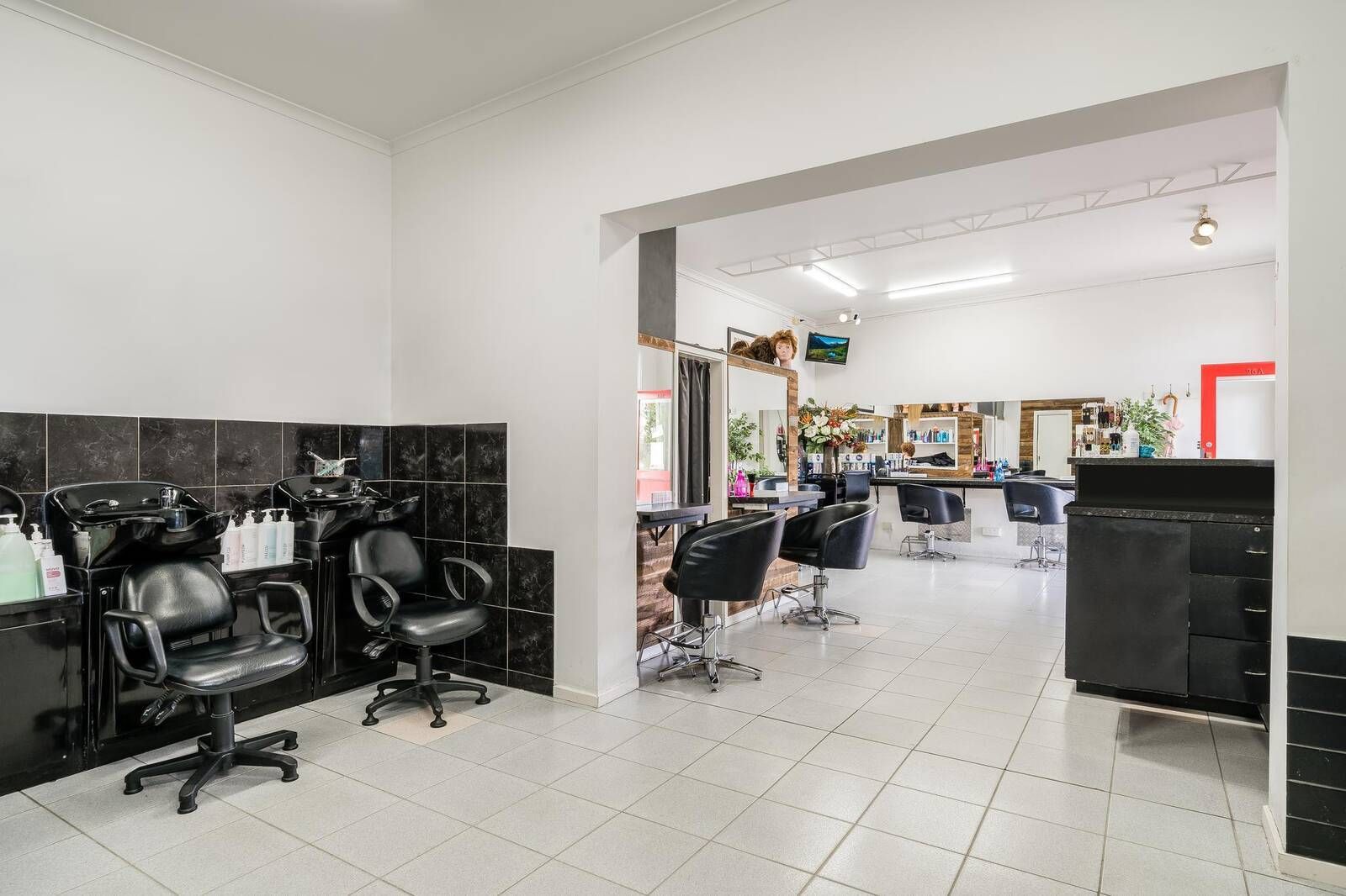 26A & 26B Wilsons Road, Newcomb VIC 3219, Image 2