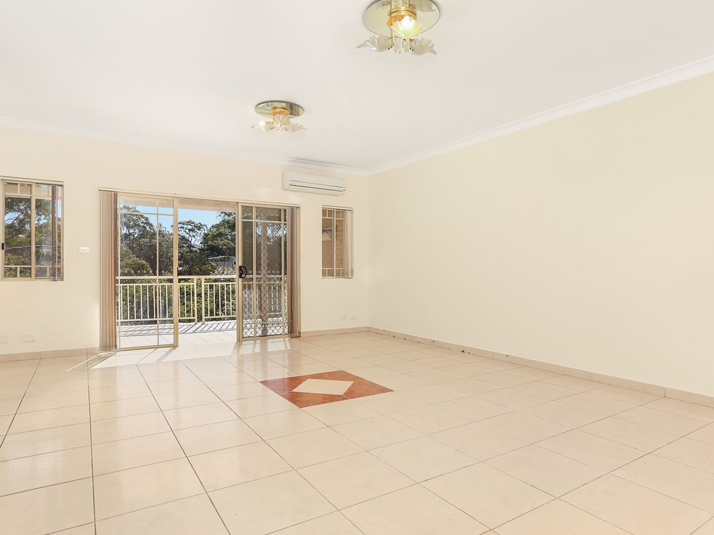 2/11 Orpington Street, Bexley NSW 2207, Image 2