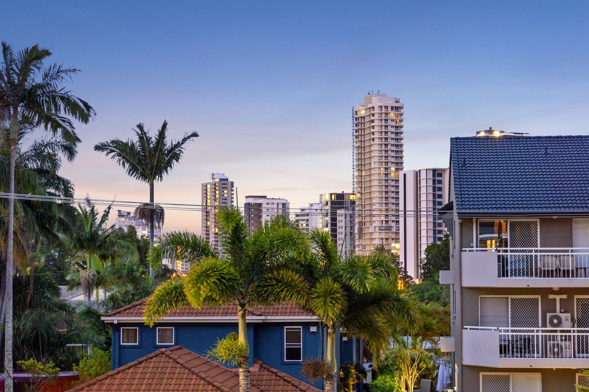 10/2 Stephens Street, Burleigh Heads QLD 4220, Image 2