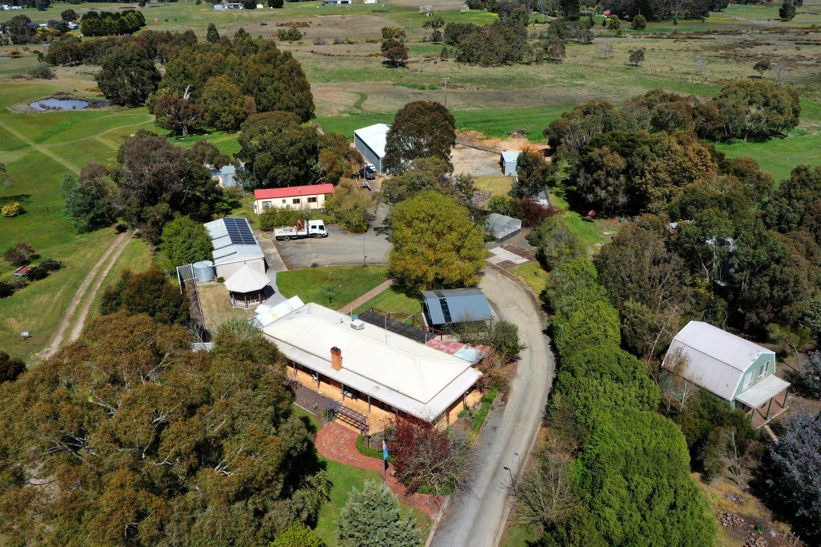 3 bedrooms House in 44 Karingal Park Drive SMYTHES CREEK VIC, 3351