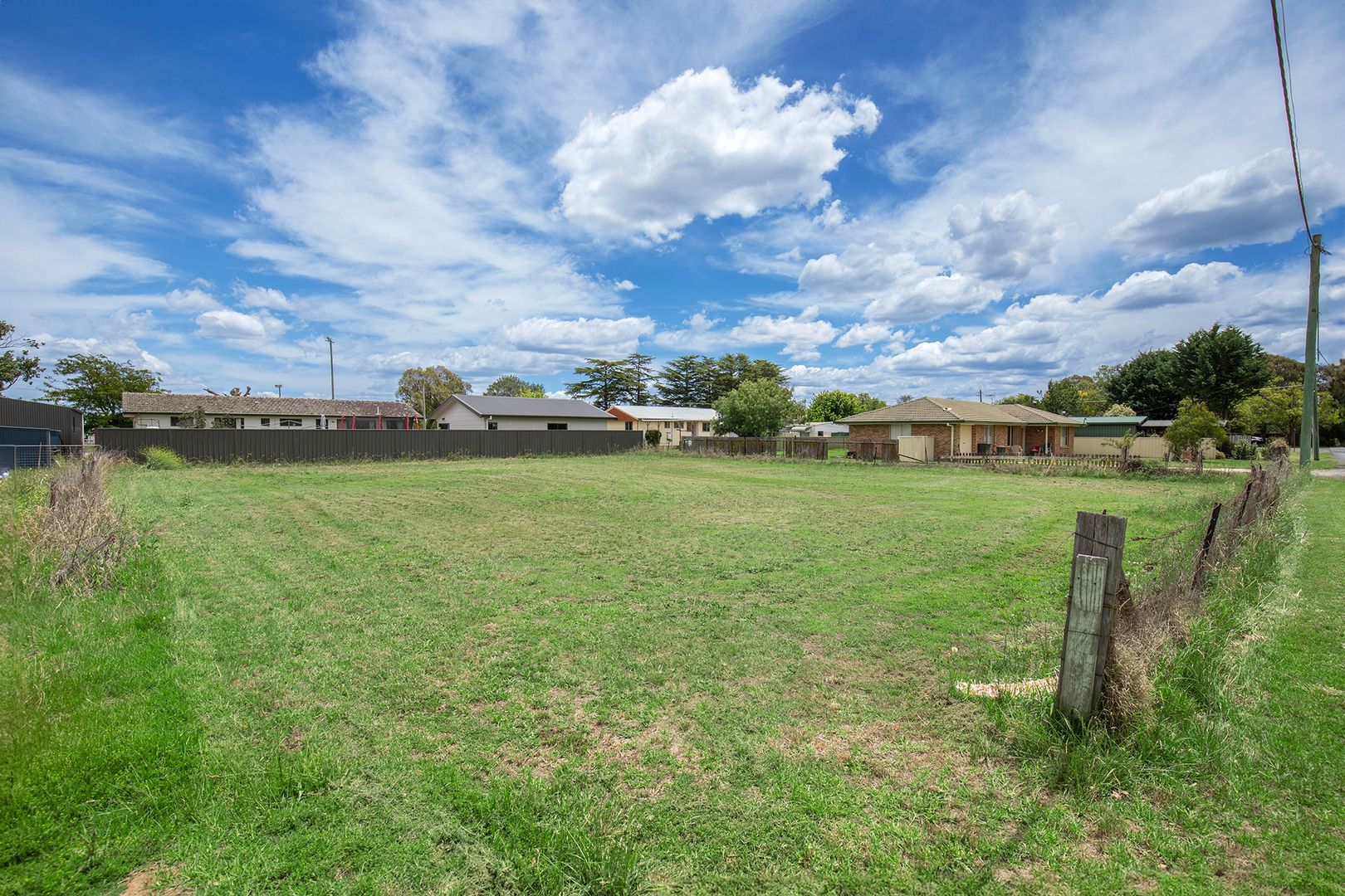 16 Cooper Street, Uralla NSW 2358, Image 2