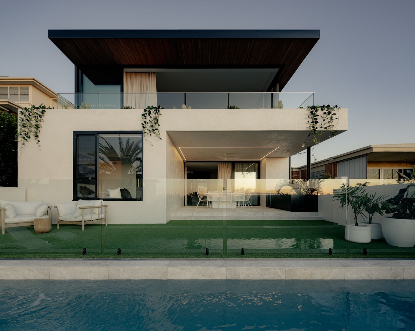 26 Kneale Street, Holland Park West Property History & Address