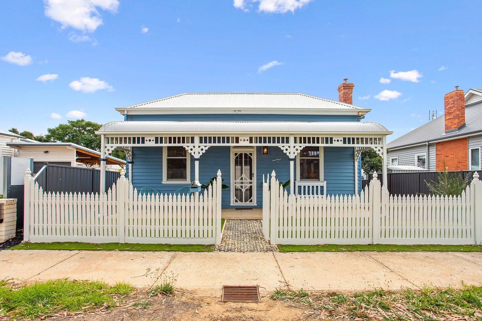 2 bedrooms House in 5 Bannister Street NORTH BENDIGO VIC, 3550