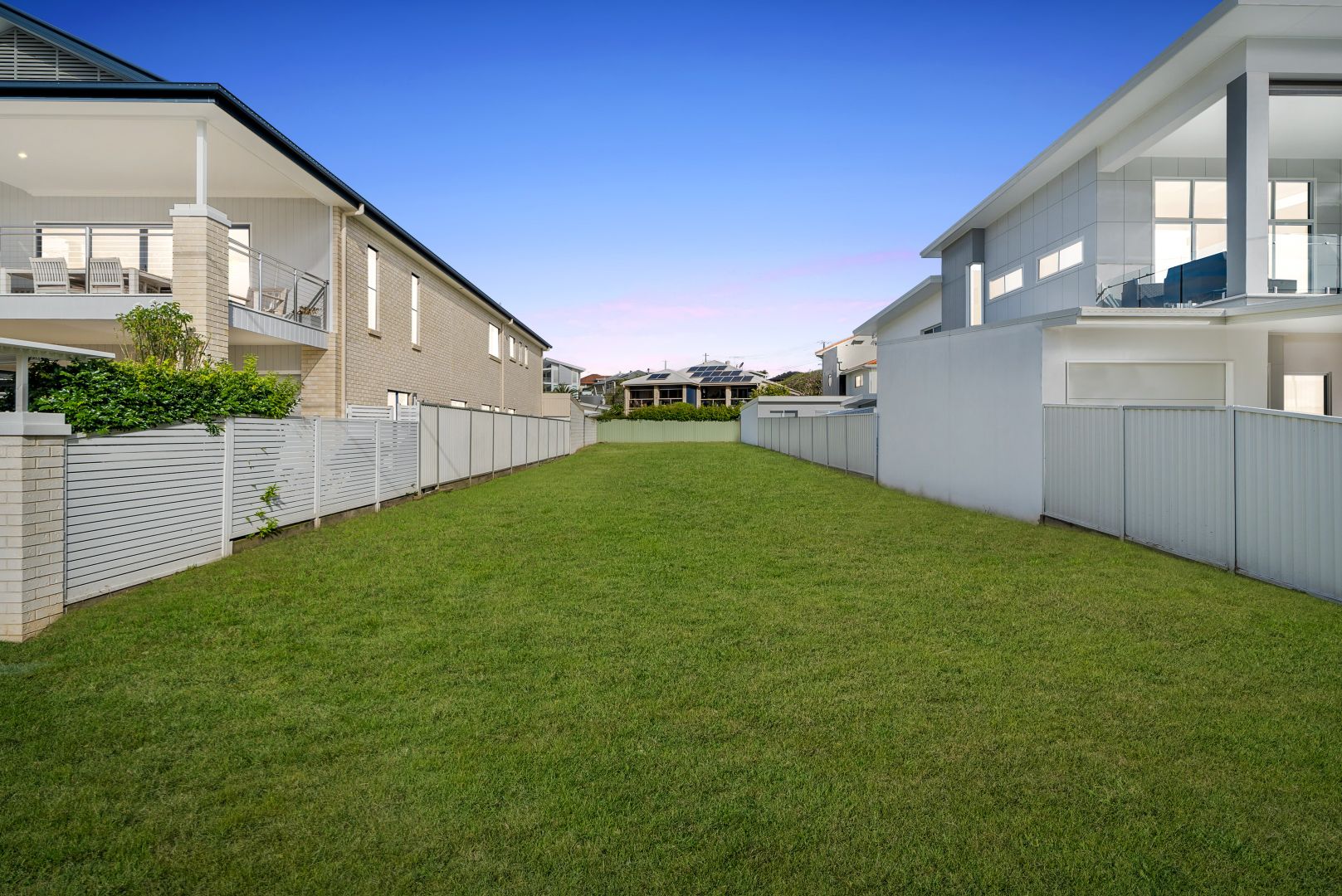 52 Oyster Point Esplanade, Scarborough QLD 4020, Image 1