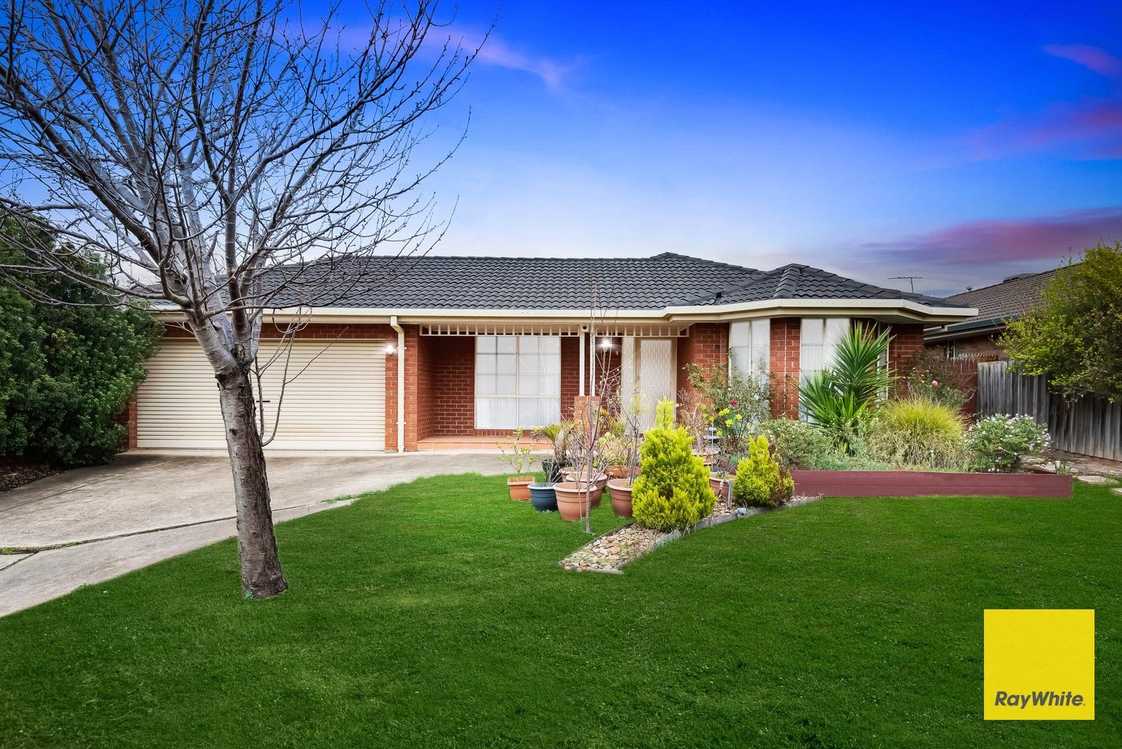 3 bedrooms House in 18 Fifeshire Drive HOPPERS CROSSING VIC, 3029