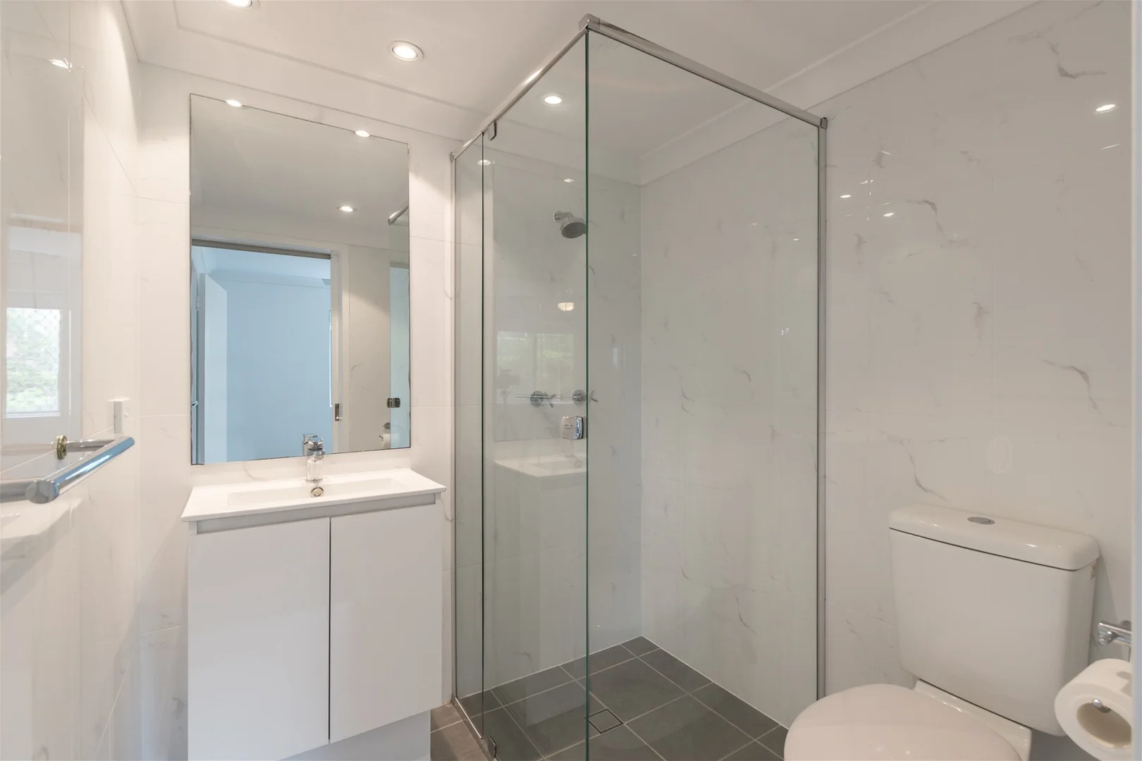 Additional image 8 of 2/102 Pembroke Road, Coorparoo QLD 4151