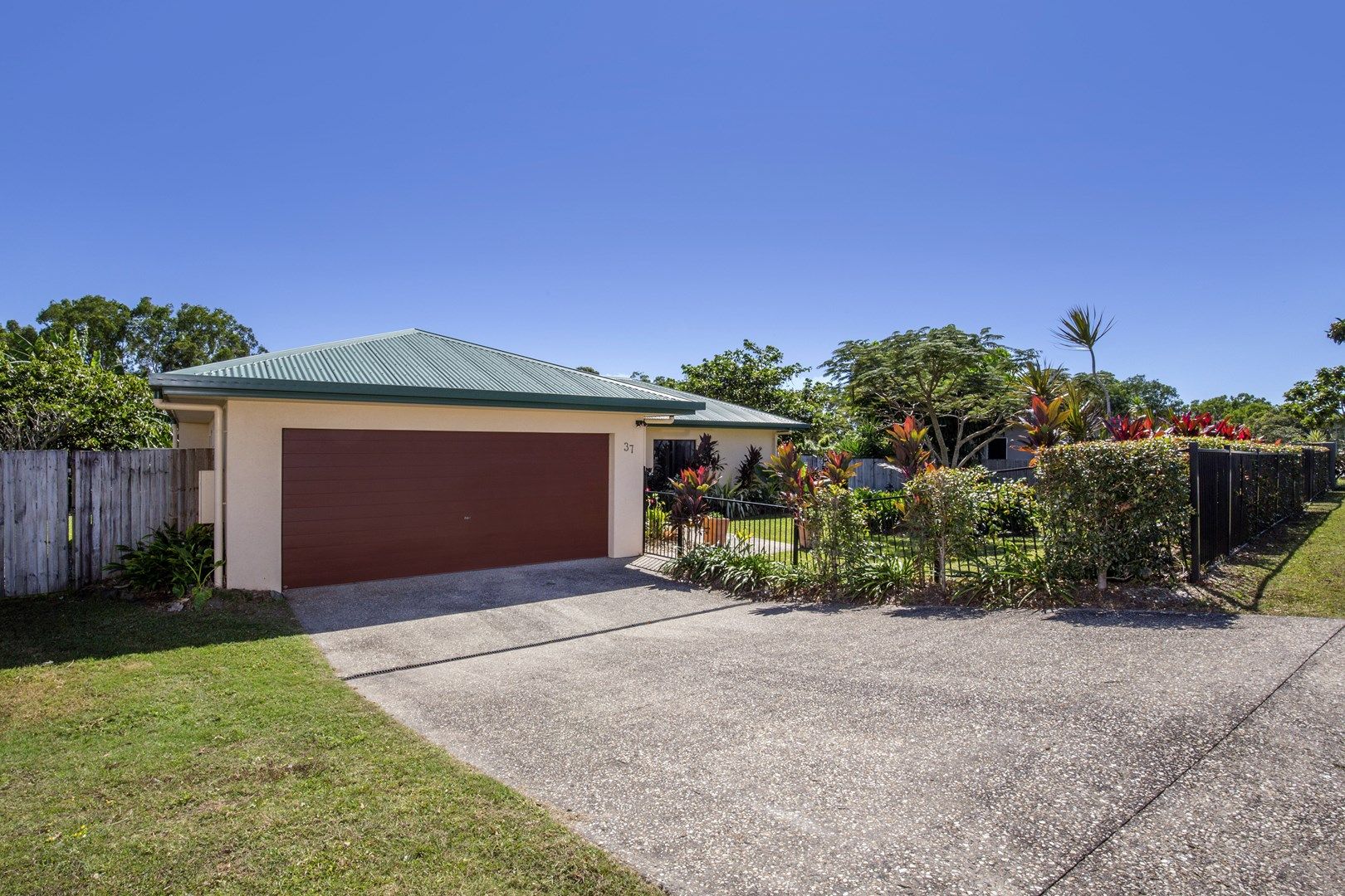 37 Cooya Beach Road, Cooya Beach QLD 4873, Image 2