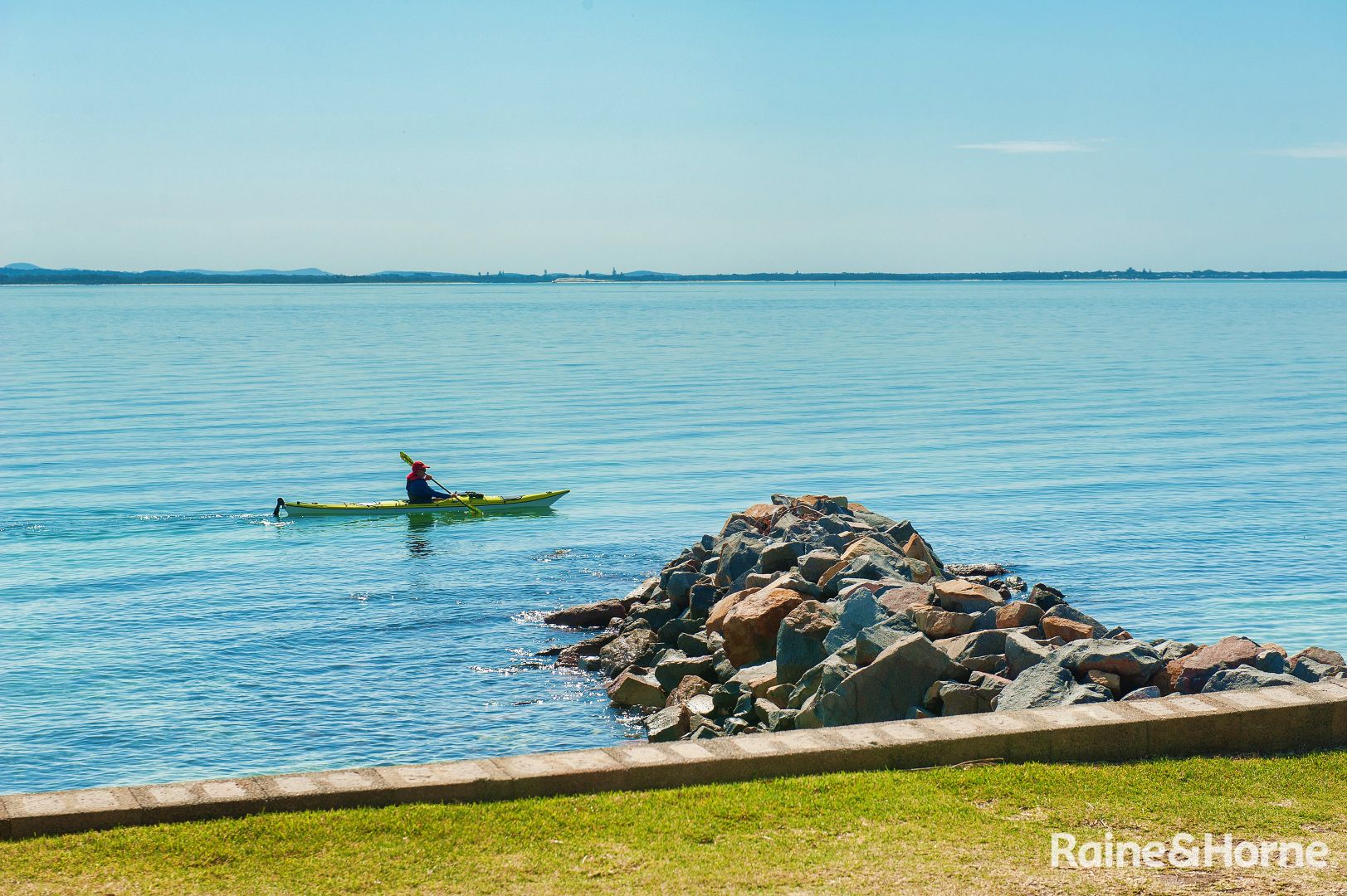 1/38 Sandy Point Road, Corlette NSW 2315, Image 1