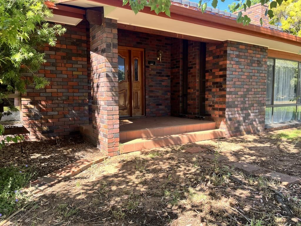 4 bedrooms House in  LEETON NSW, 2705