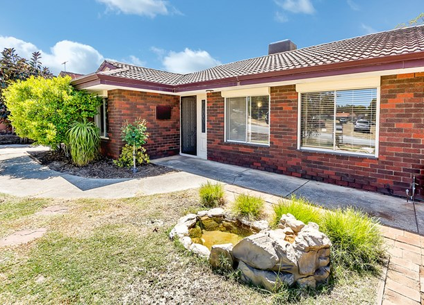 19 Carlton Place, Swan View WA 6056